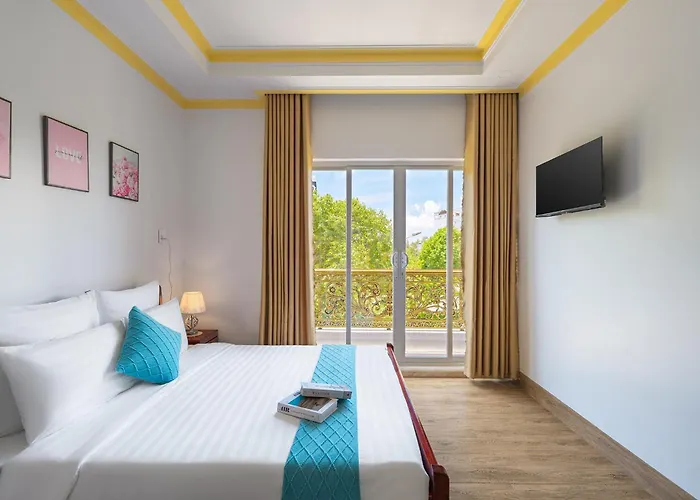 Bed &amp; Breakfast Song Ngọc