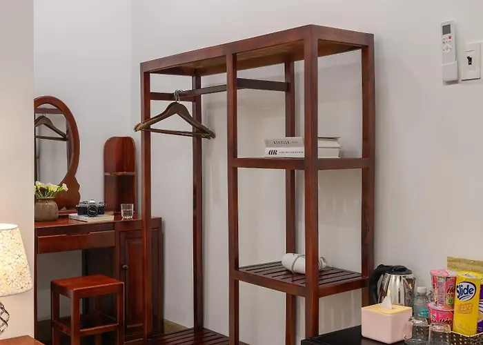 Bed &amp; Breakfast Song Ngọc