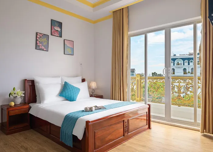 Bed &amp; Breakfast Song Ngọc 3*